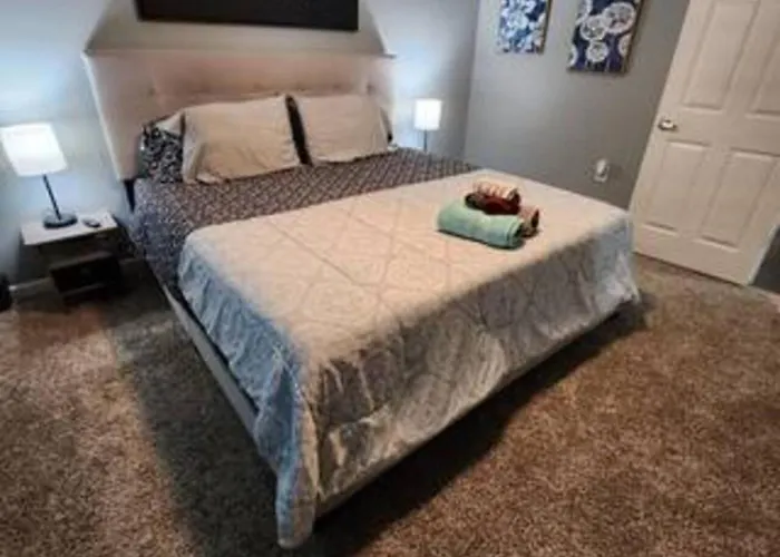 Blue Shark *B501* @ Medical Center 1Br Modern King Apartment With Private Patio