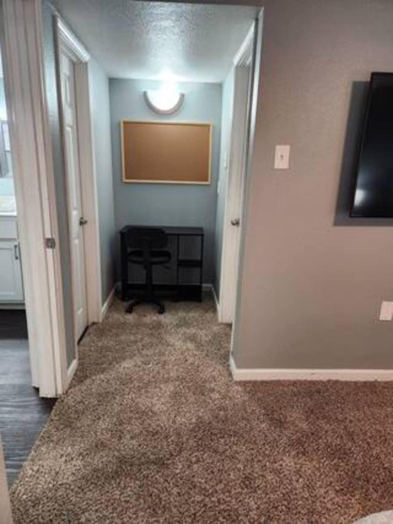 Blue Shark *b501* @ Medical Center 1br Modern King With Private Patio Apartamento *