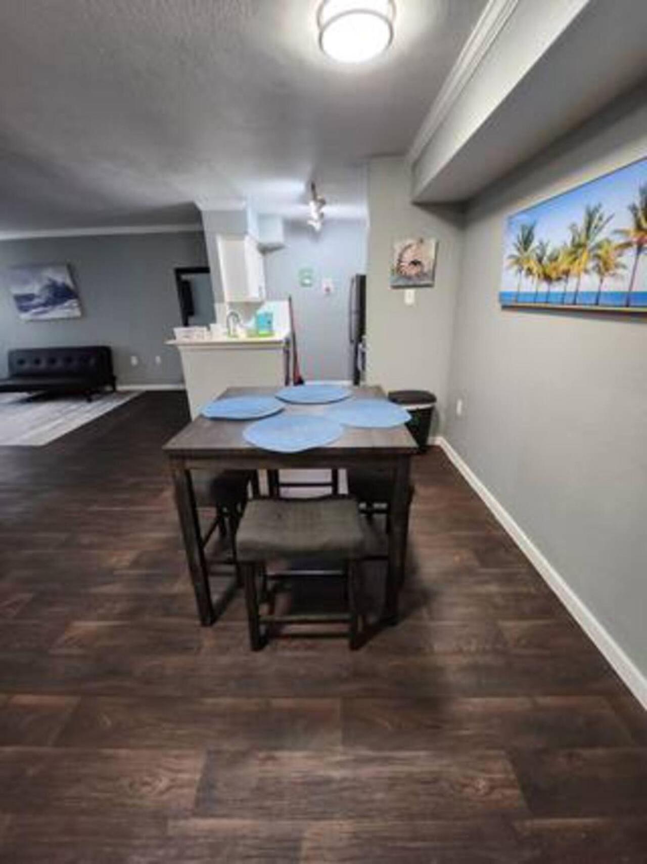 Blue Shark *b501* @ Medical Center 1br Modern King With Private Patio Houston